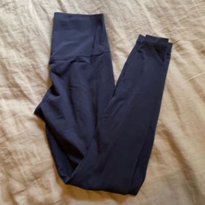 Lululemon Aligns (size 6)